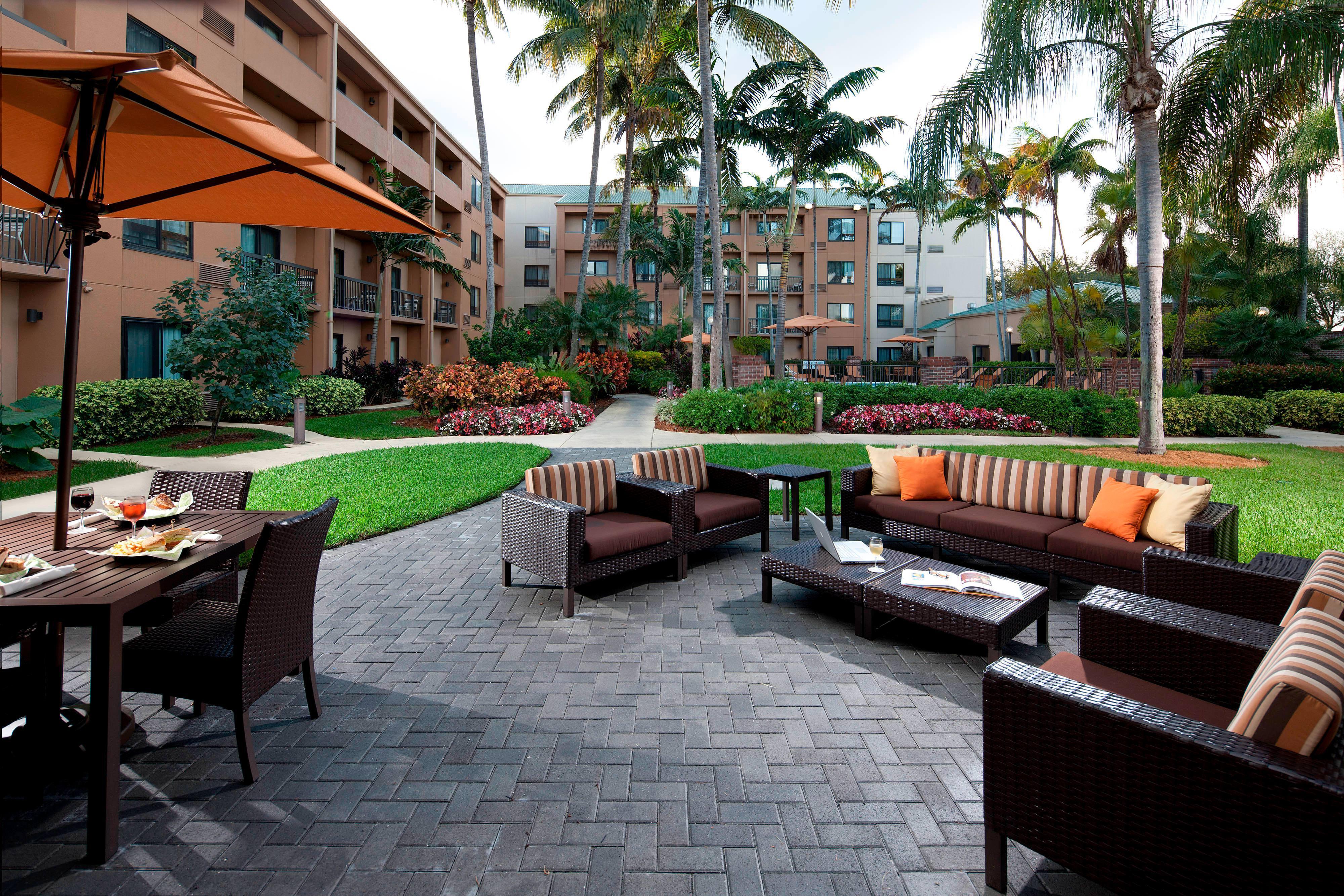 Sonesta Select Miami Lakes Bagian luar foto