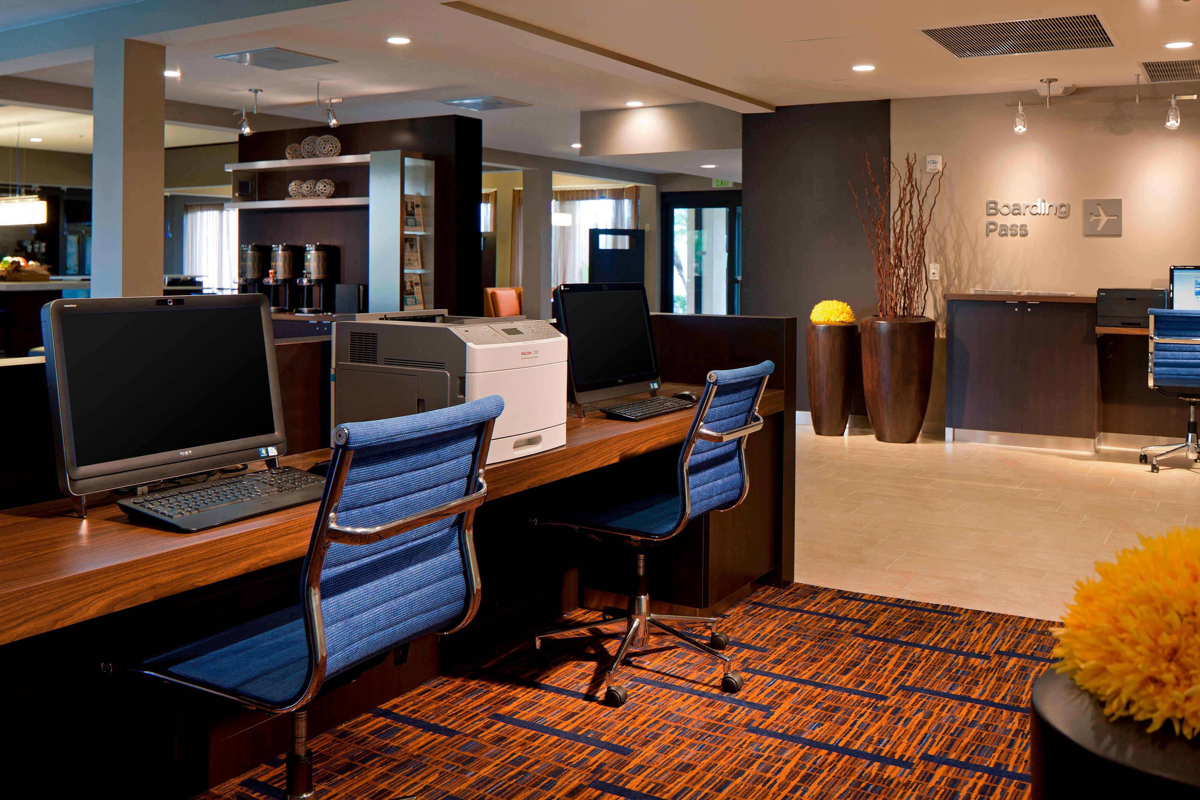 Sonesta Select Miami Lakes Bagian luar foto