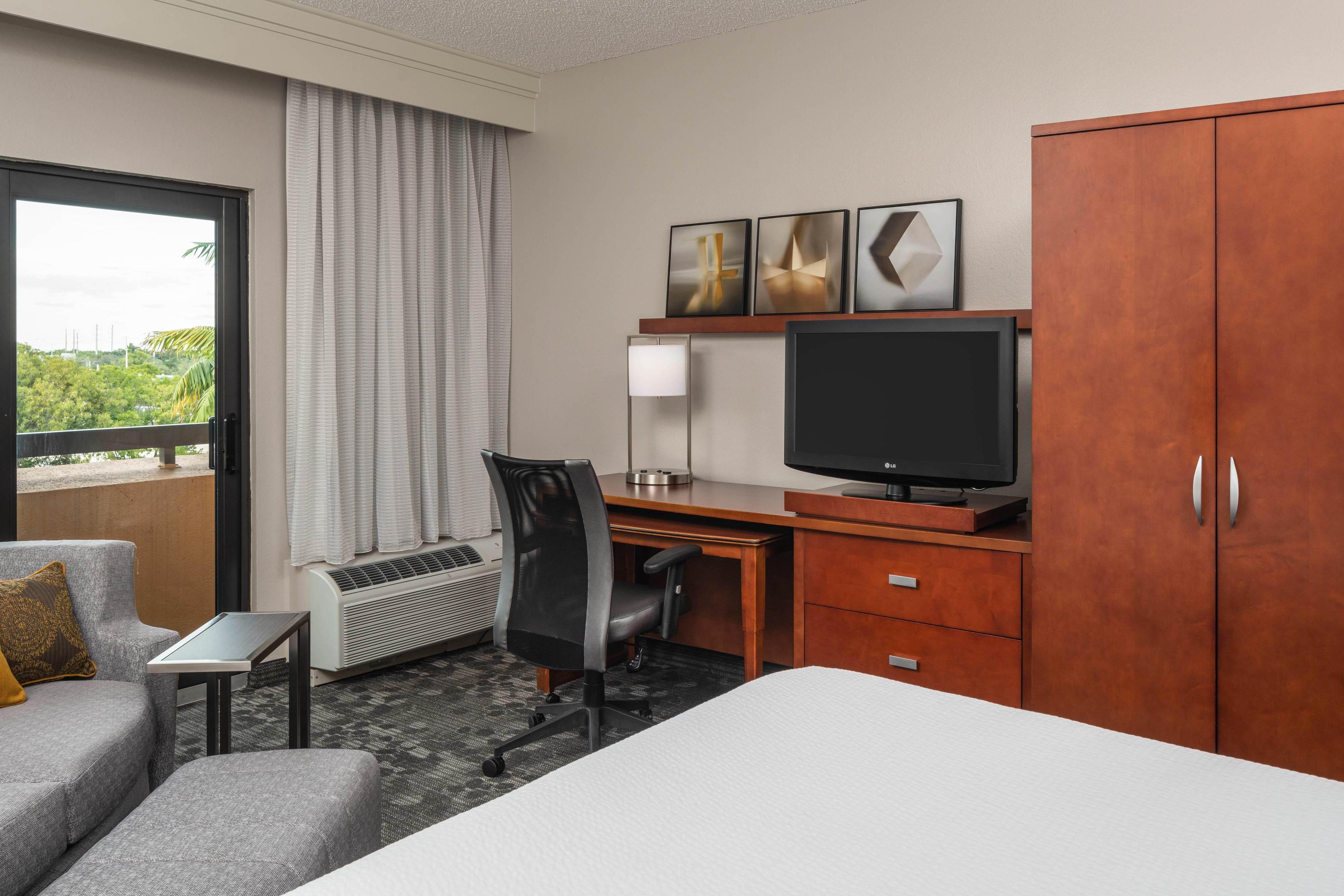 Sonesta Select Miami Lakes Bagian luar foto
