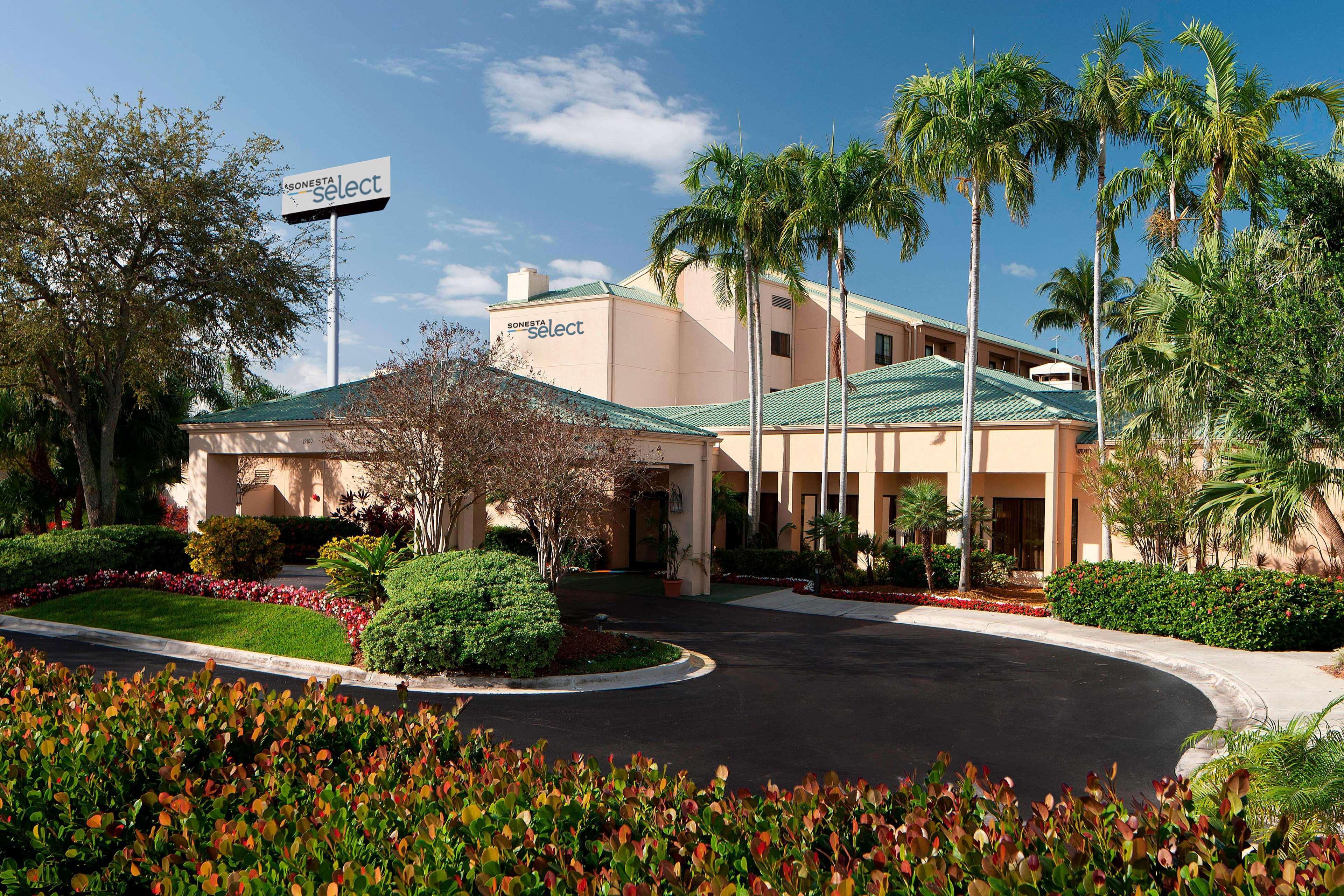 Sonesta Select Miami Lakes Bagian luar foto